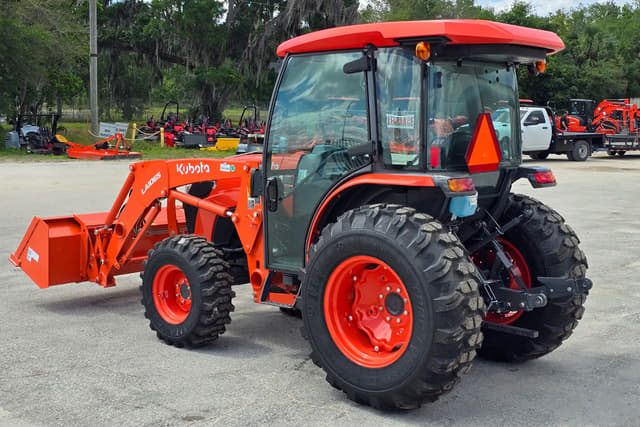 Image of Kubota MX6000 equipment image 2