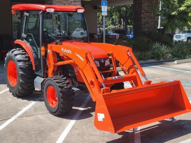 Image of Kubota MX6000HST equipment image 1