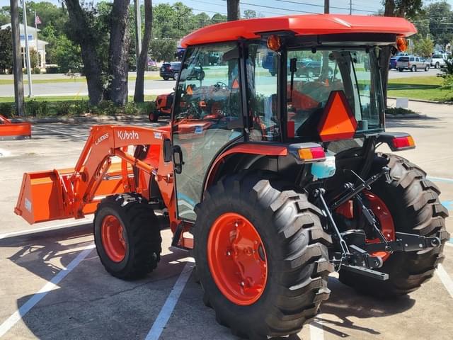 Image of Kubota MX6000HST equipment image 4