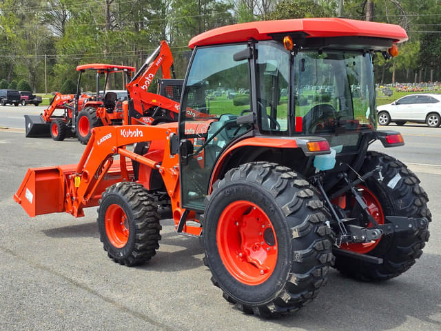 Image of Kubota MX6000 equipment image 2