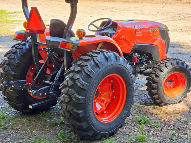 Image of Kubota MX6000 equipment image 2