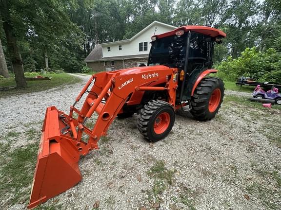 Image of Kubota MX5400 equipment image 2
