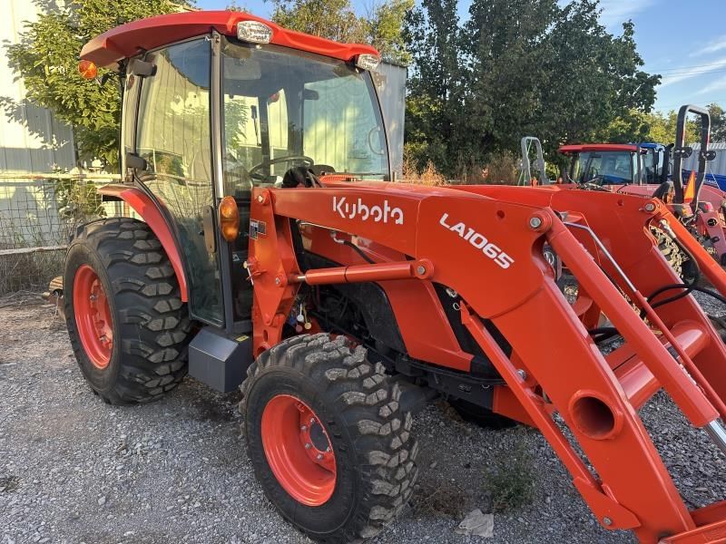 2024 Kubota MX5400DTC Equipment Image0