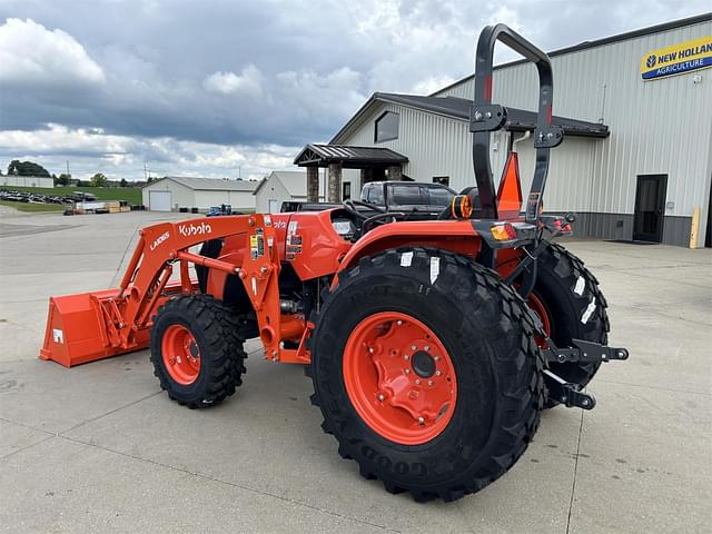 Image of Kubota MX5400 equipment image 2