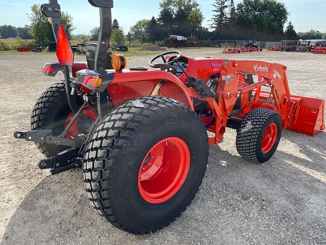 Image of Kubota MX5400 equipment image 2