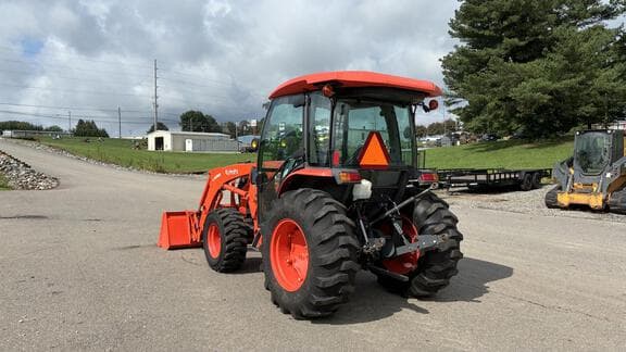 Image of Kubota MX6000 equipment image 2