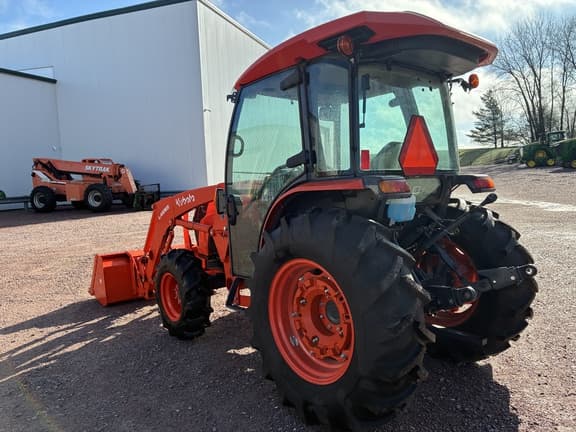 Image of Kubota MX6000 equipment image 2
