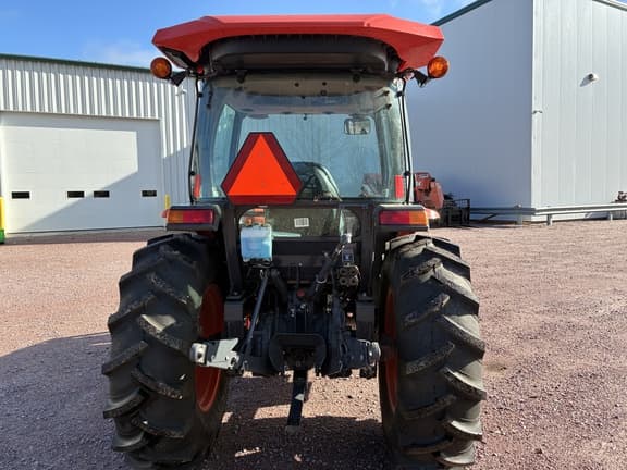 Image of Kubota MX6000 equipment image 4