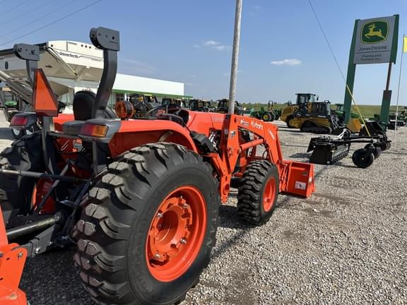 Image of Kubota MX6000 equipment image 3