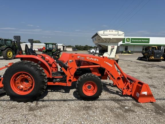 Image of Kubota MX6000 equipment image 2