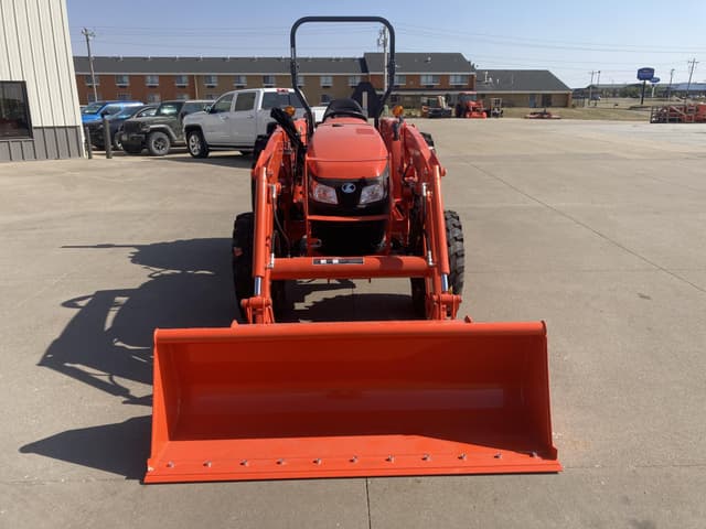 Image of Kubota MX6000HST equipment image 2