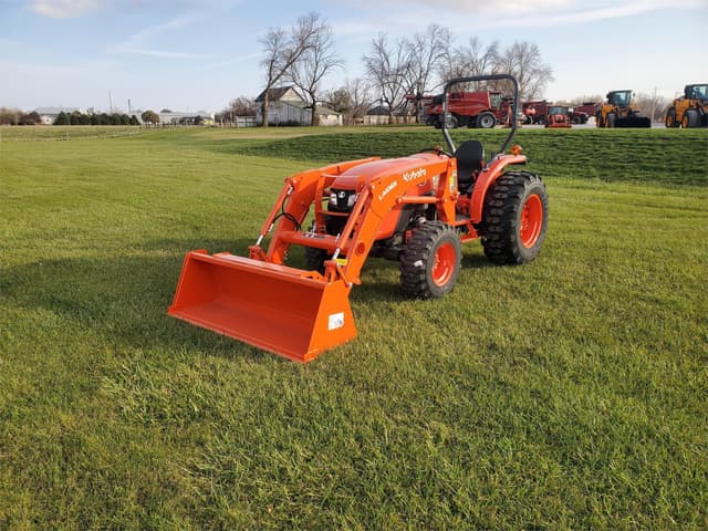 Image of Kubota MX6000HST equipment image 1