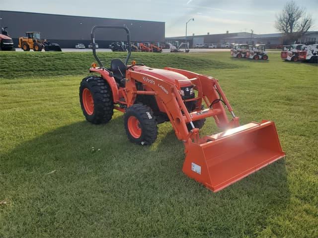 Image of Kubota MX6000HST equipment image 3