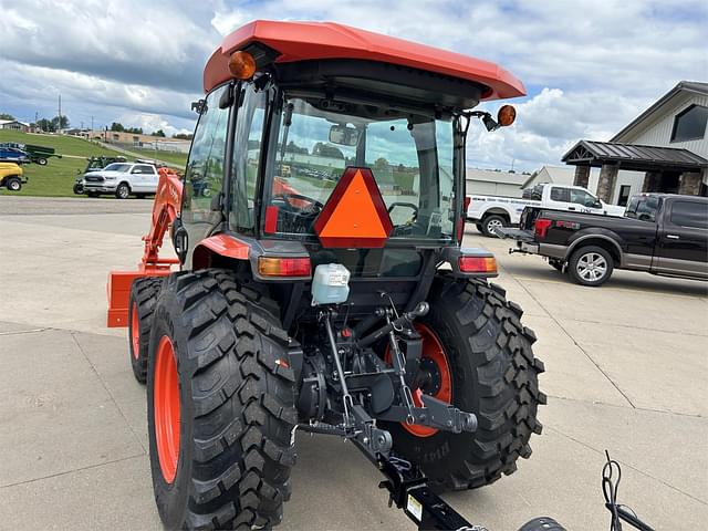 Image of Kubota MX6000 equipment image 3