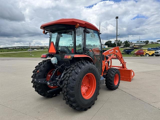 Image of Kubota MX6000 equipment image 4