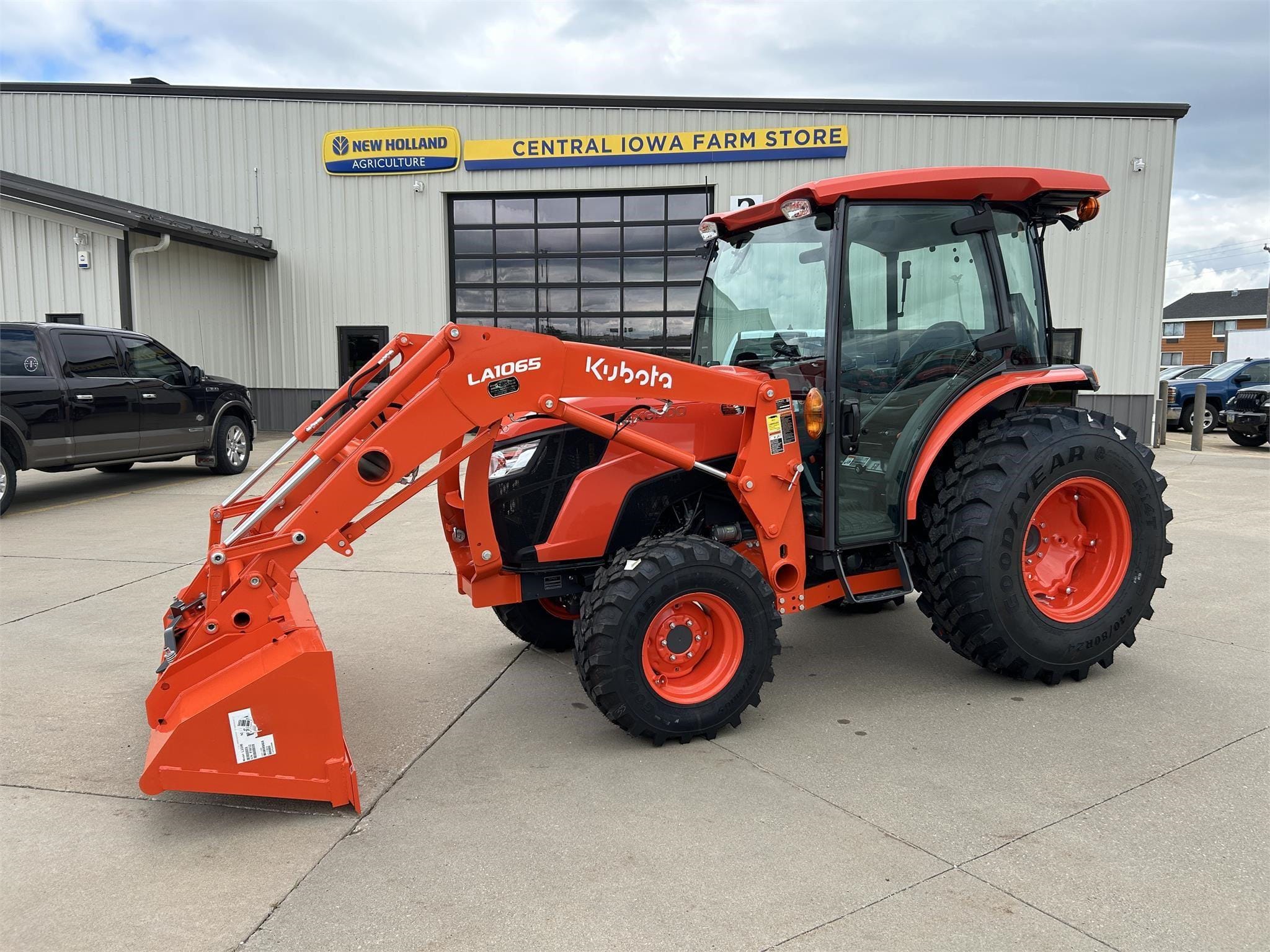 2024 Kubota MX6000 Equipment Image0