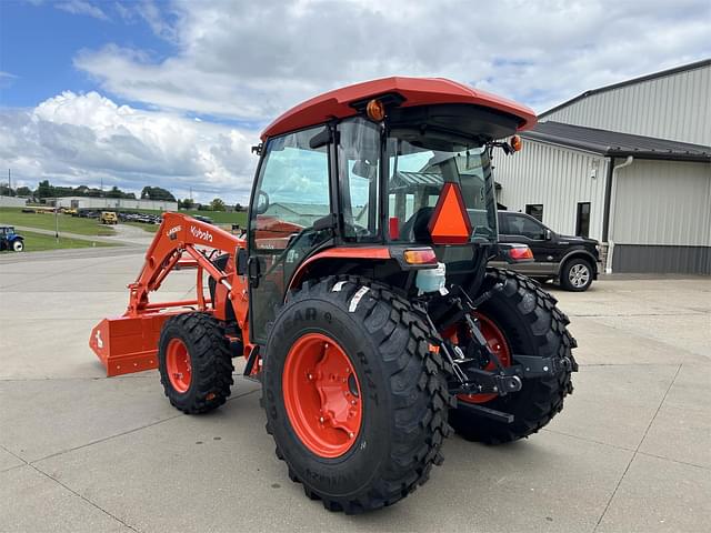 Image of Kubota MX6000 equipment image 2