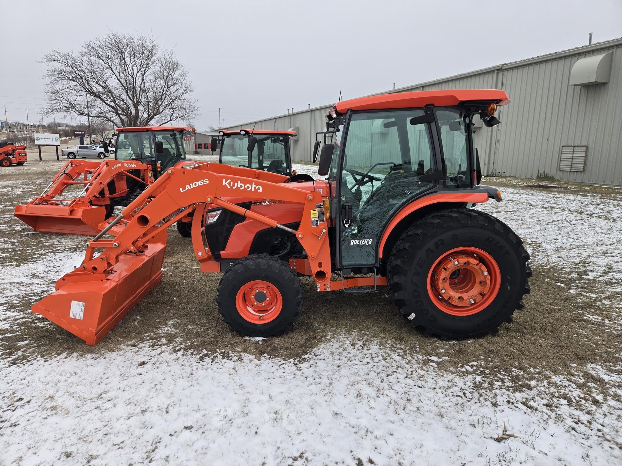 2024 Kubota MX6000HSTC Equipment Image0