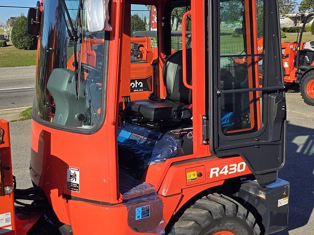 Image of Kubota R430 equipment image 4