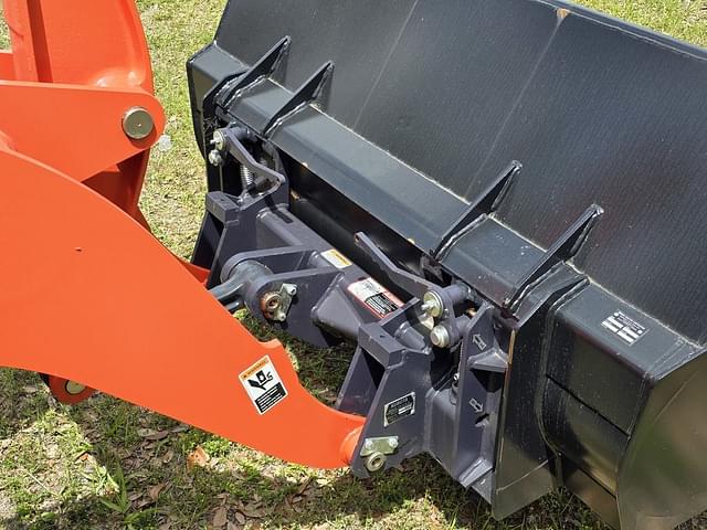 Image of Kubota R430 equipment image 1