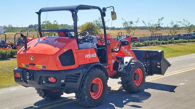 Image of Kubota R540 equipment image 2