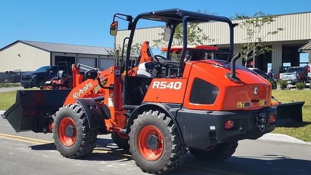 Image of Kubota R540 equipment image 1