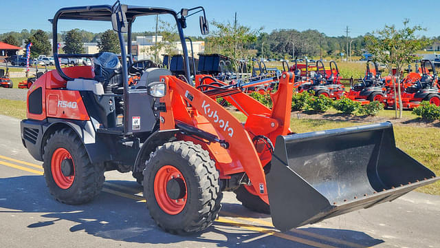 Image of Kubota R540 equipment image 3