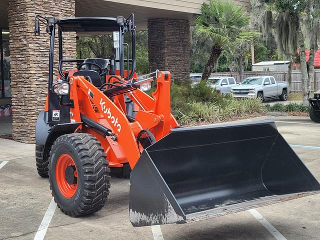 Image of Kubota R540 equipment image 1