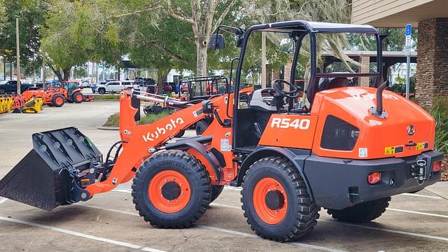 Image of Kubota R540 equipment image 4