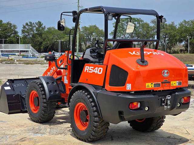 Image of Kubota R540 equipment image 3