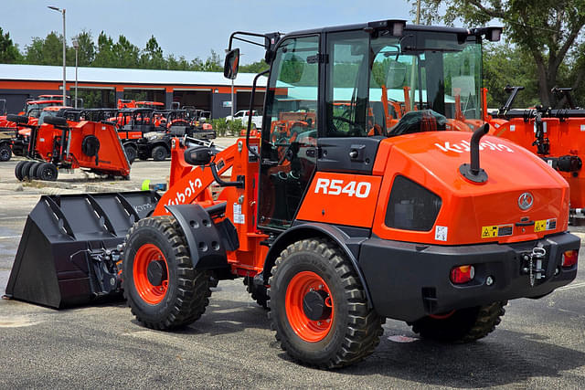 Image of Kubota R540 equipment image 3