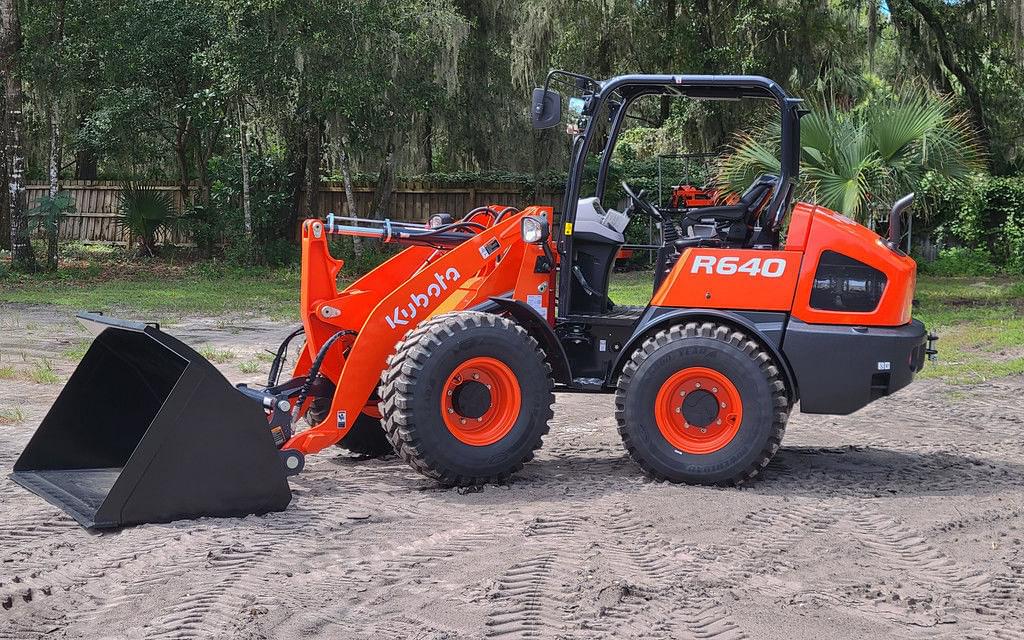 Image of Kubota R640 Primary image