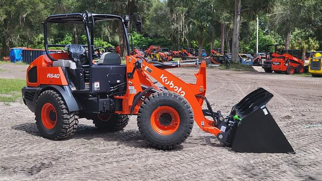 Image of Kubota R640 equipment image 4