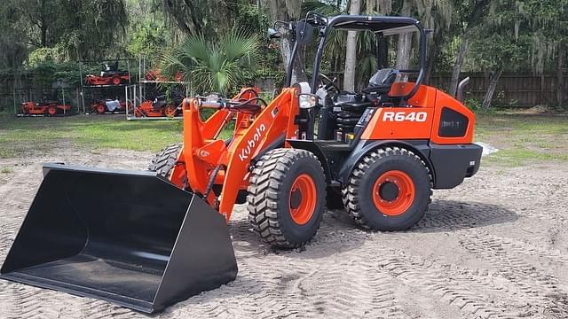 Image of Kubota R640 equipment image 1