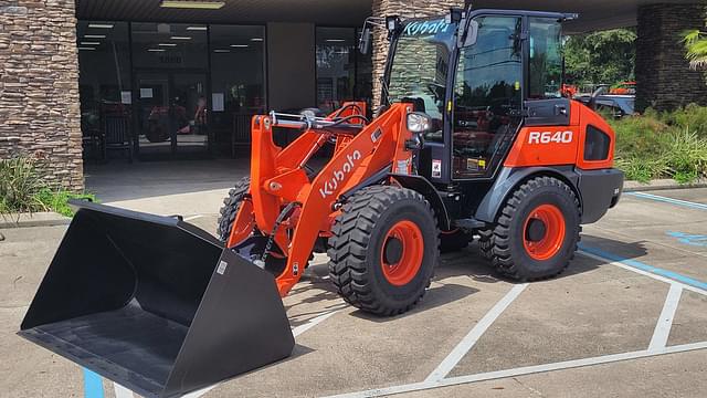 Image of Kubota R640 equipment image 1