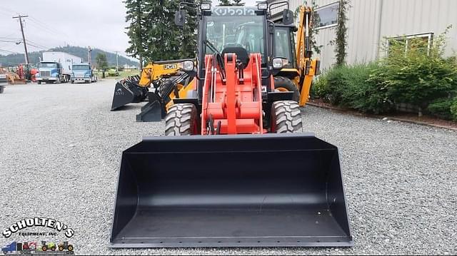 Image of Kubota R540 equipment image 4