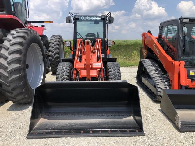 Image of Kubota R540 equipment image 2