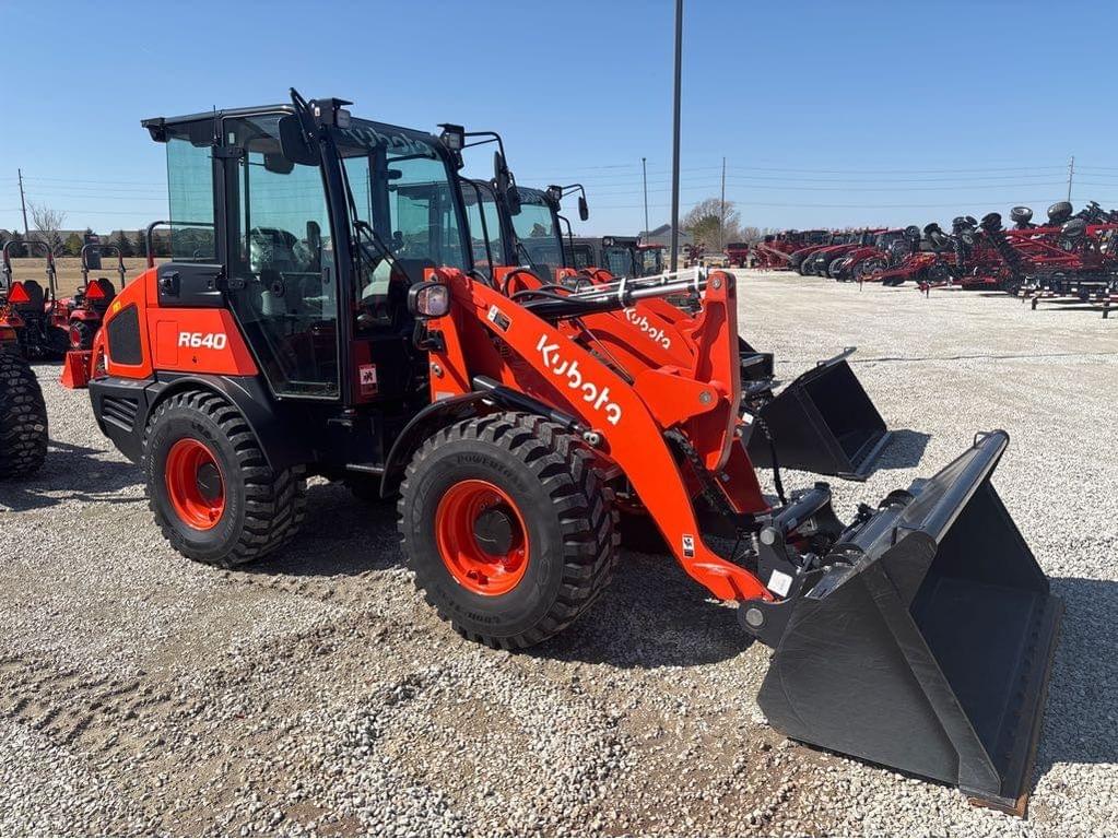 Image of Kubota R640 Primary image