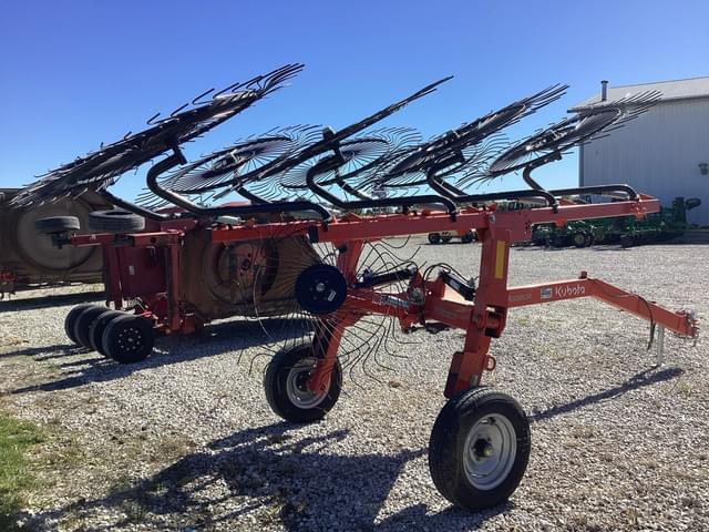 Image of Kubota RA108CR equipment image 2