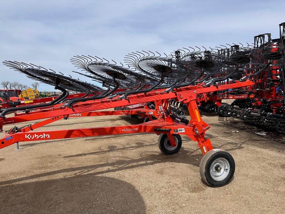 2024 Kubota RA212CR Equipment Image0