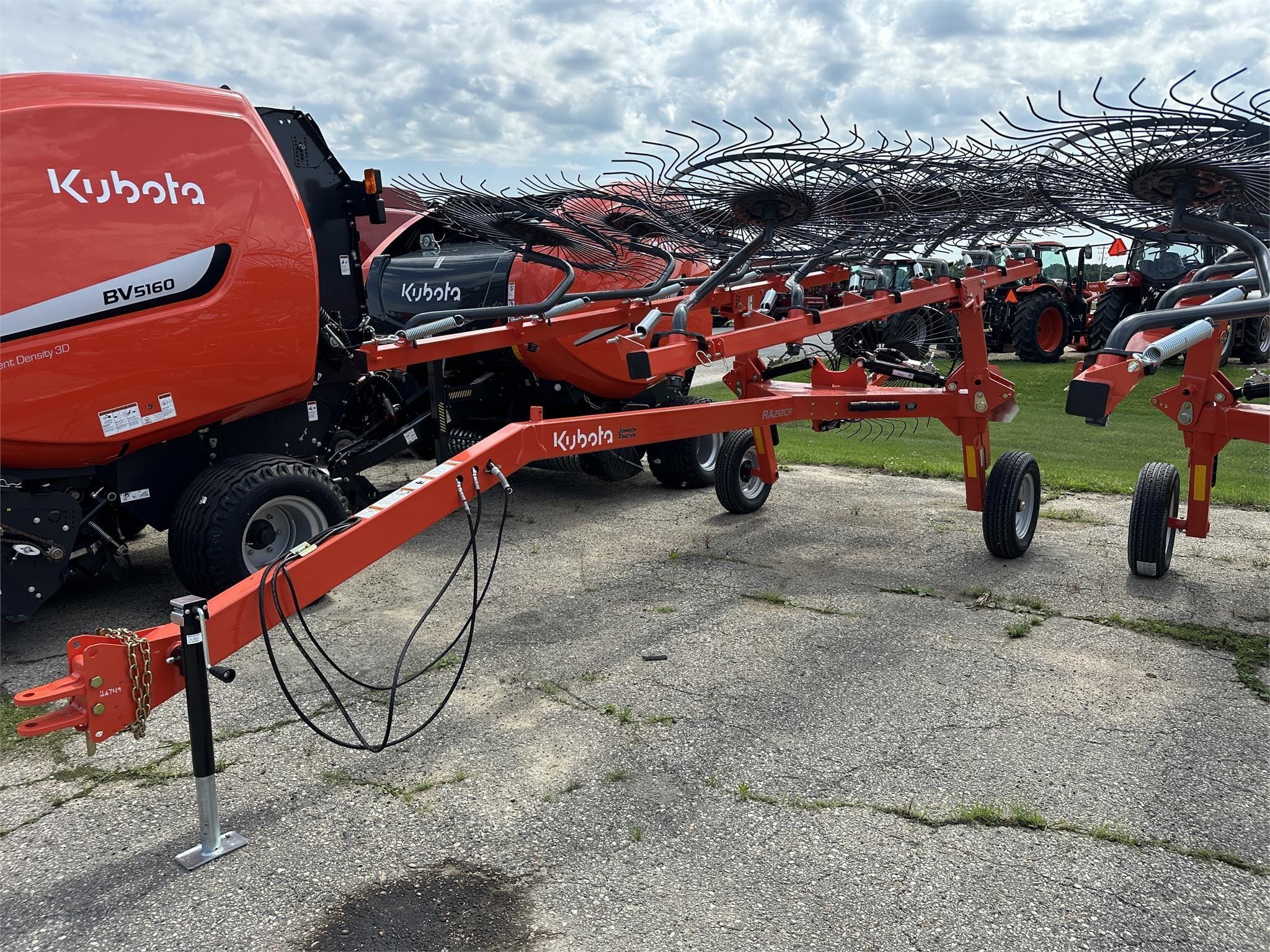 Main image Kubota RA212CR
