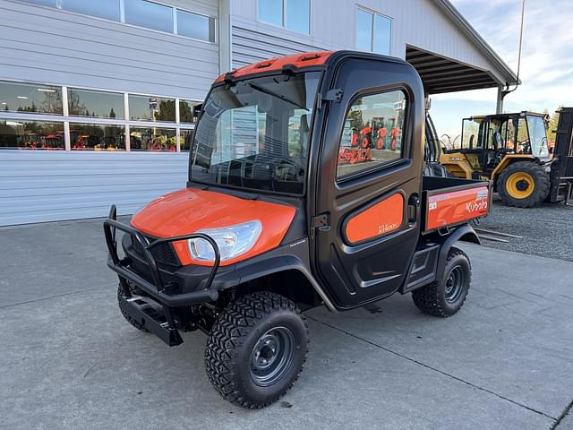 Image of Kubota RTV-X1100C equipment image 1