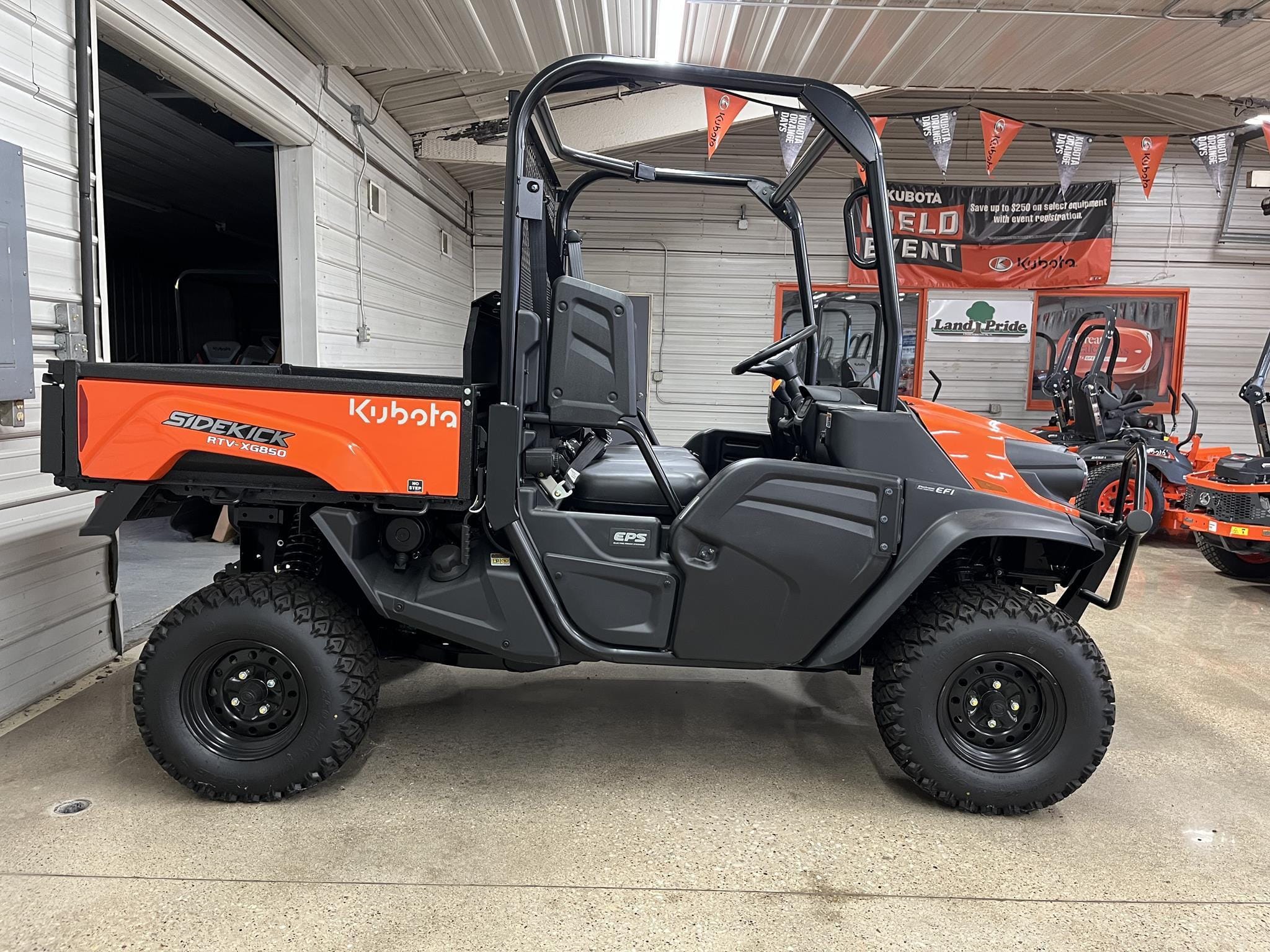 2024 Kubota RTV-XG850 Equipment Image0