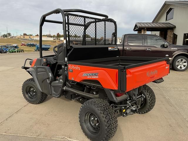 Image of Kubota RTV-XG850 equipment image 2