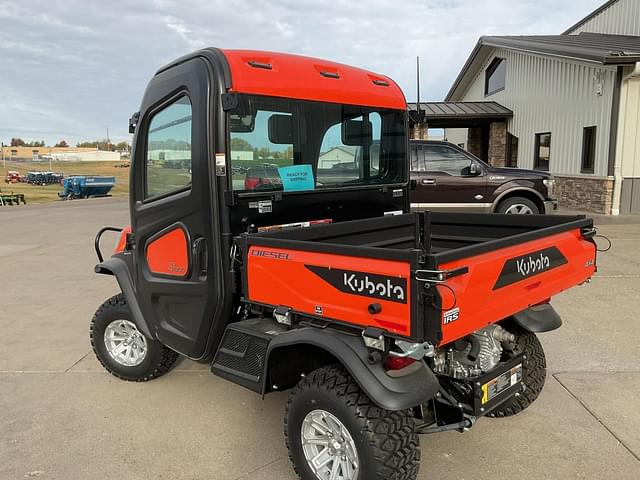 Image of Kubota RTV-X1100C equipment image 2