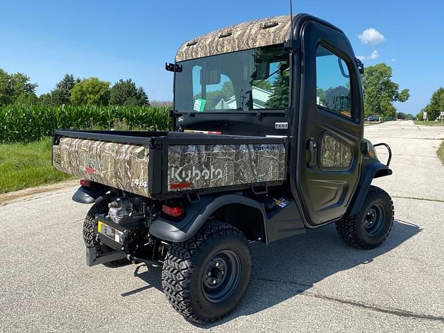 Image of Kubota RTVX1100CR equipment image 2