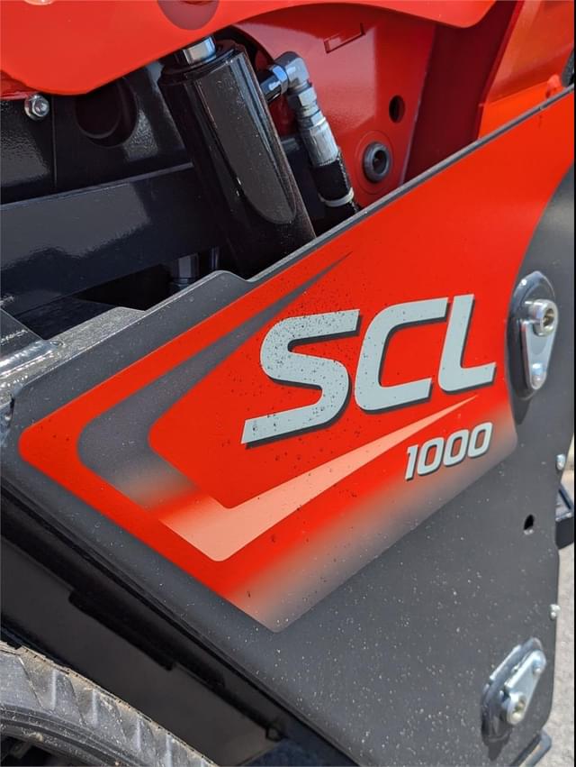 Image of Kubota SCL1000 equipment image 4