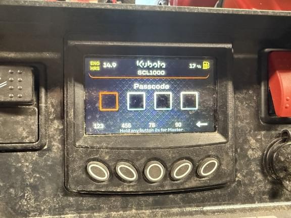 Image of Kubota SCL1000 equipment image 3