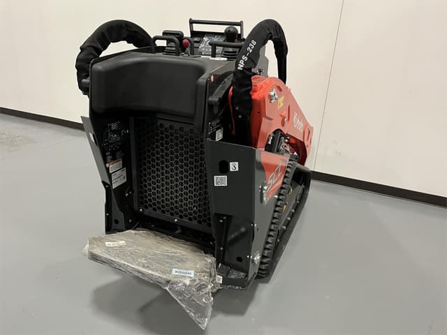 Image of Kubota SCL1000 equipment image 3