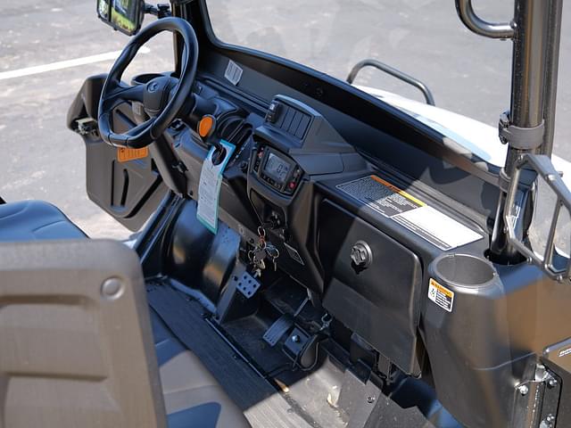 Image of Kubota RTV-XG850 equipment image 2